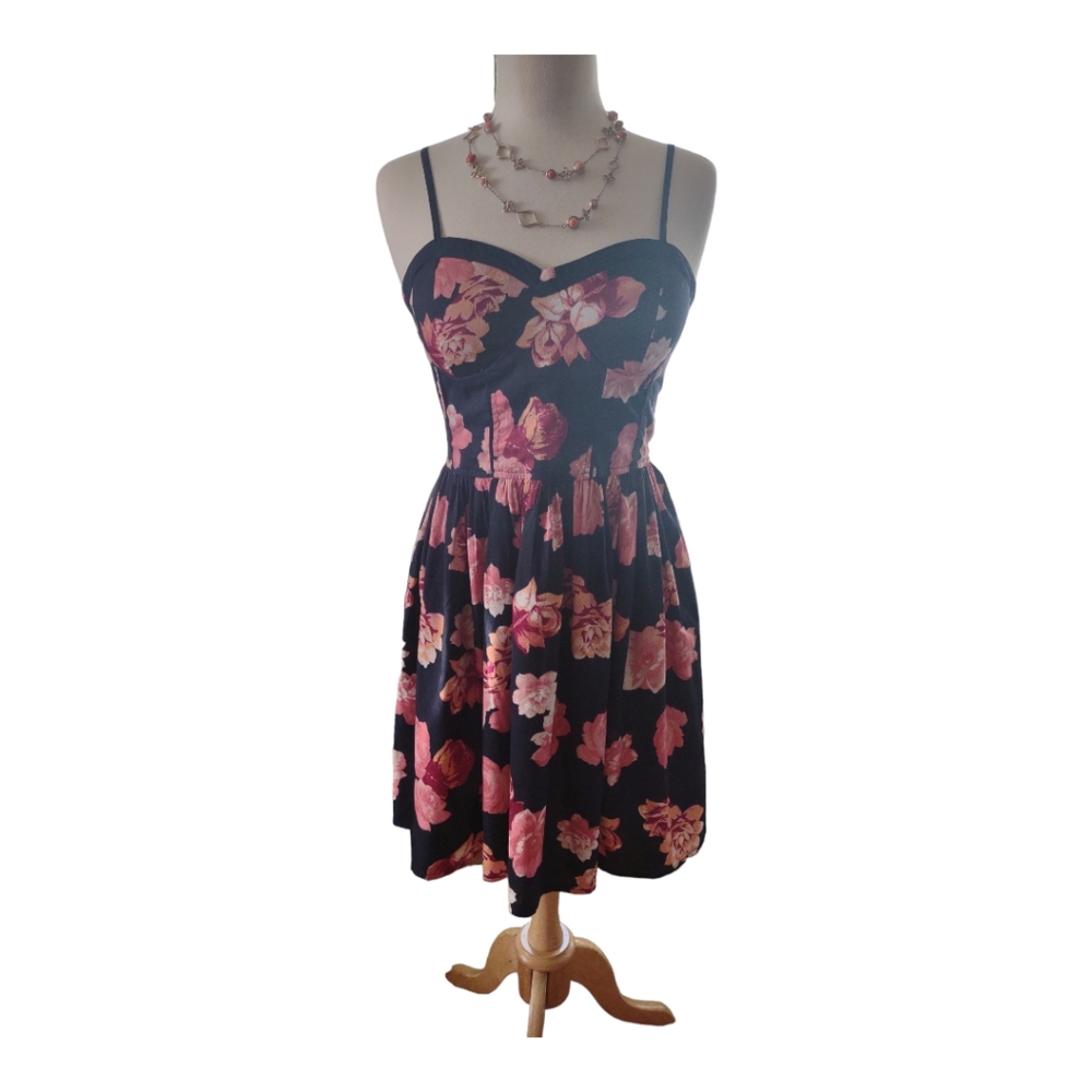 Summer sun dress in blue and pink floral pattern size LG w/ pockets euc